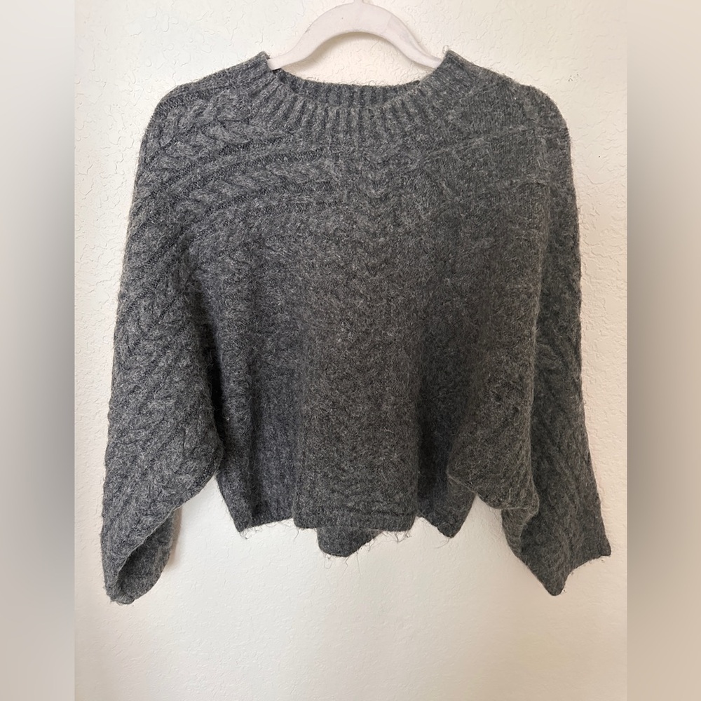 Abercombie & Fitch sweater